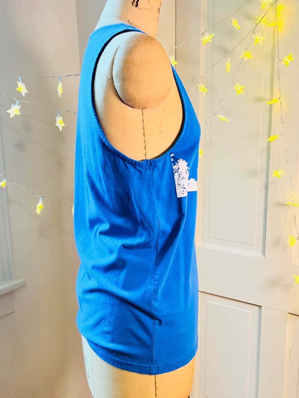 Graphic Tank Top - Picture 2 of 10